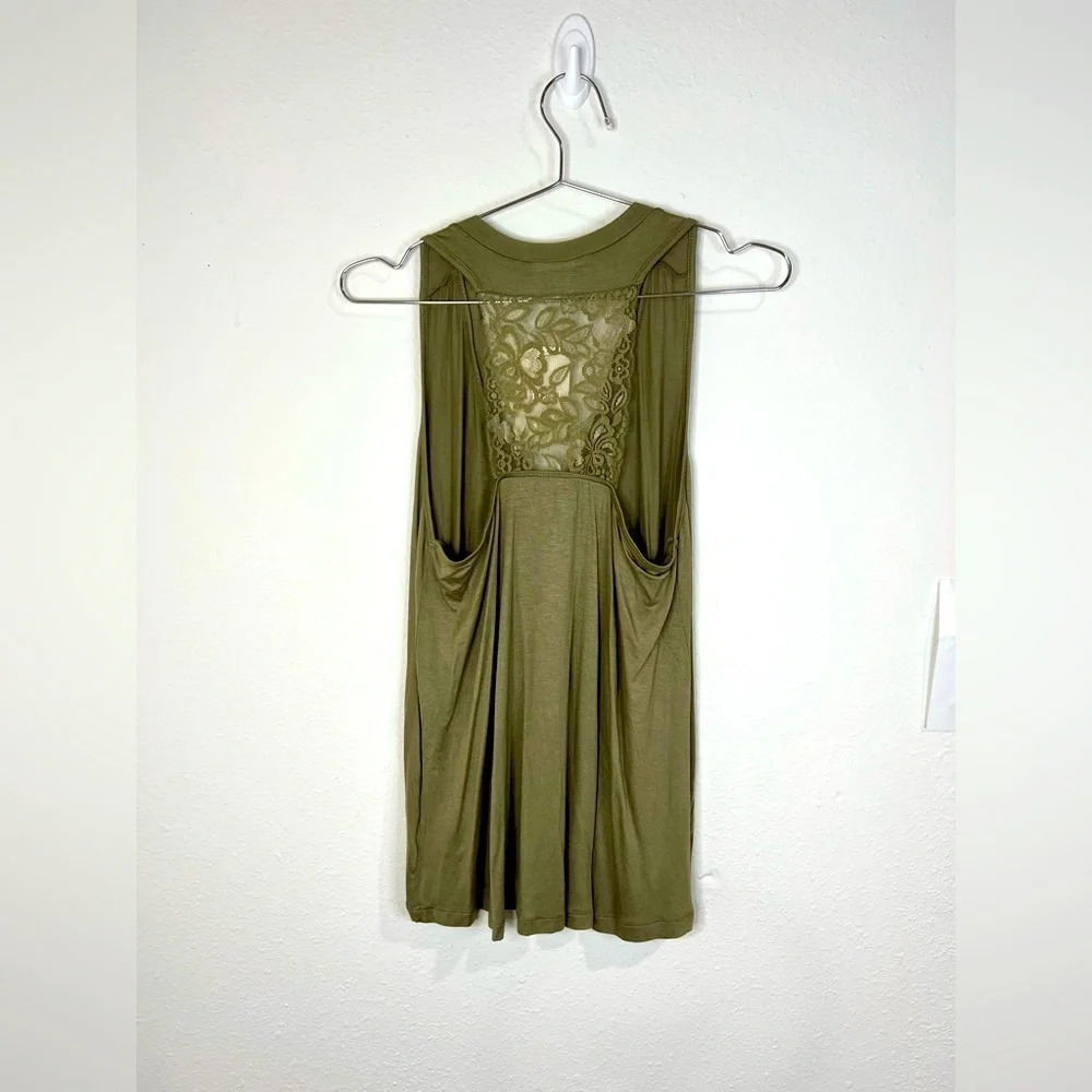 🆕 London Rose Olive Green Tank with Lace Accent - Picture 5 of 10